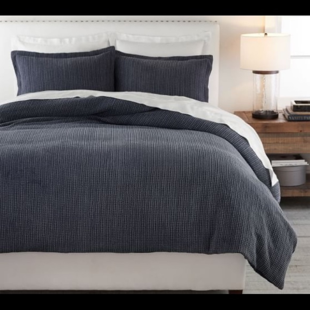 Pottery Barn Honeycomb Queen Duvet Cover & Shams